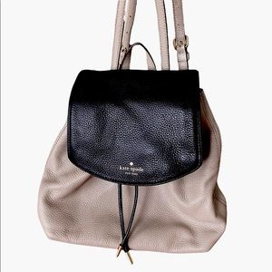 Kate Spade Sinch Flap Backpack | Grey/Black | Pebbled Leather